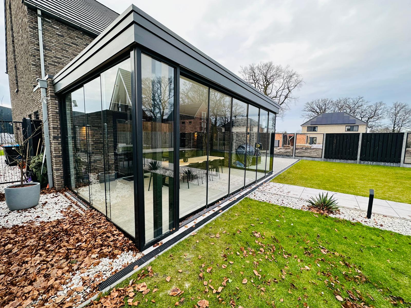 Glazen schuifwanden — voorbeeld 9